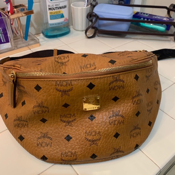 MCM visetos stark medium cognac belt bag